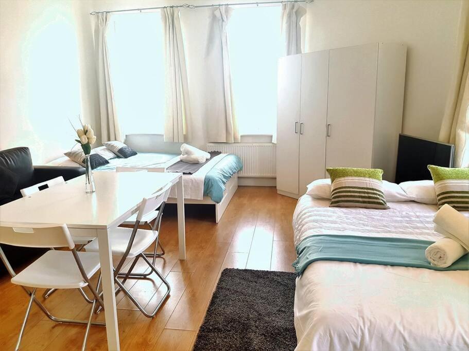 Excellent Studio Flat In Londres Extérieur photo